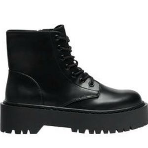 Pull and Bear Block heel lace up ankle boots